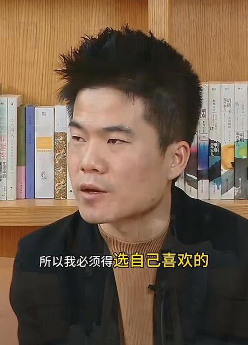 娱乐吃瓜董宇辉,从娱乐吃瓜到知识传播的蜕变之路