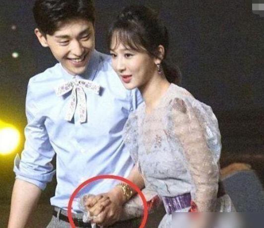 娱乐吃瓜找朋友是真的吗,娱乐吃瓜找朋友的真相与误区