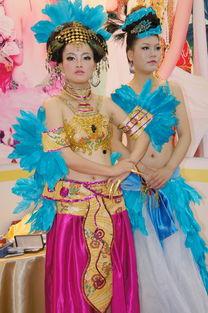 娱乐吃瓜君奇装异服,时尚界的另类风采