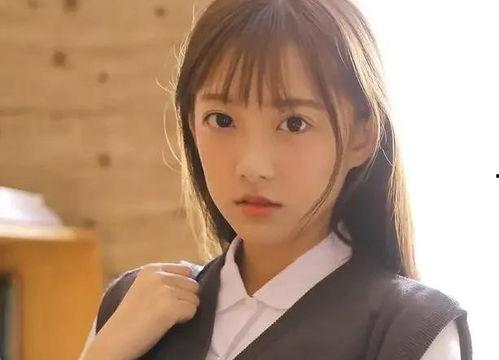 娱乐吃瓜酱女生回消息,揭秘娱乐圈幕后故事，畅谈八卦趣闻